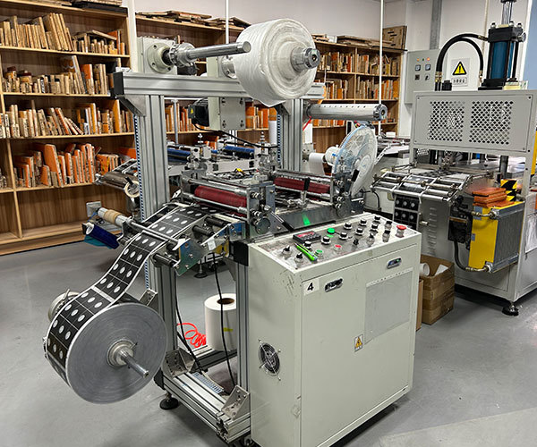 Fully automatic embossing machine