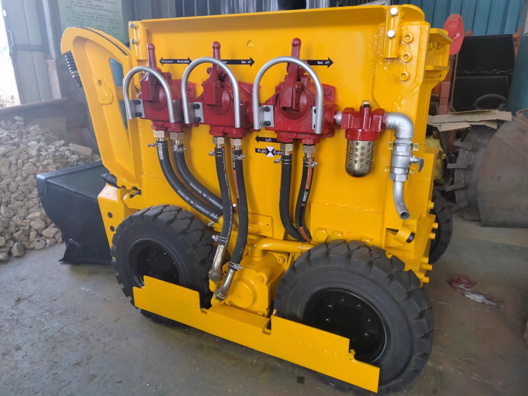 Rocker Shovel Loader - Hunan Chuangyuan High-tech Machinery Co., Ltd.