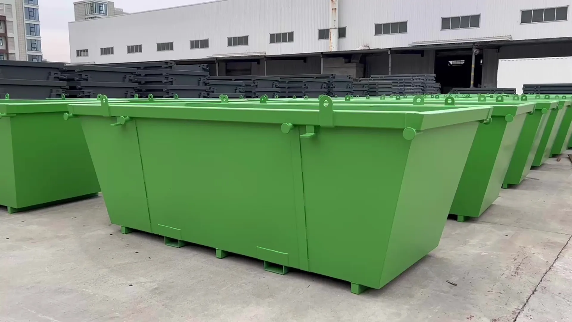 Heavy duty green waste skip bins